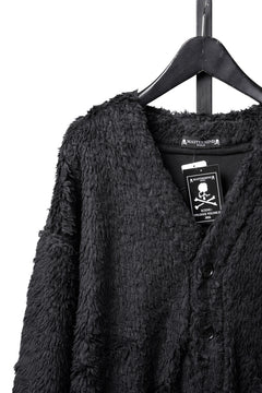 Load image into Gallery viewer, MASTERMIND WORLD SHAGGY CARDIGAN (BLACK)