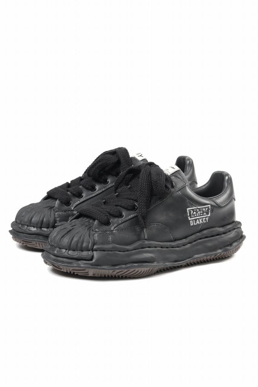 BACKLASH XX Maison MIHARA YASUHIRO “BLAKEY” OG SOLE STEER GARMEN-WAX-FINISH LOW-TOP SNEAKER (BLACK)