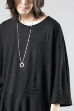画像をギャラリービューアに読み込む, A.F ARTEFACT DEFORMED STRIPE PATTERN DOLMAN TEE (BLACK)
