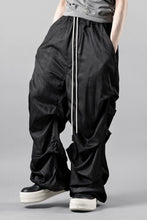 画像をギャラリービューアに読み込む, A.F ARTEFACT TUCK WIDE PANTS / UNEVEN TEXTURE (DARK GREY)