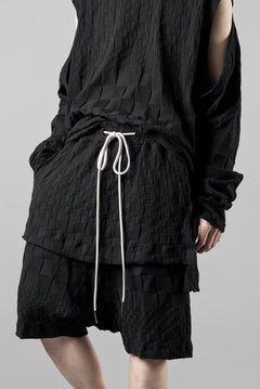 画像をギャラリービューアに読み込む, A.F ARTEFACT GRADIENT PLAID PATTERN LAYERED SHORTS (BLACK)
