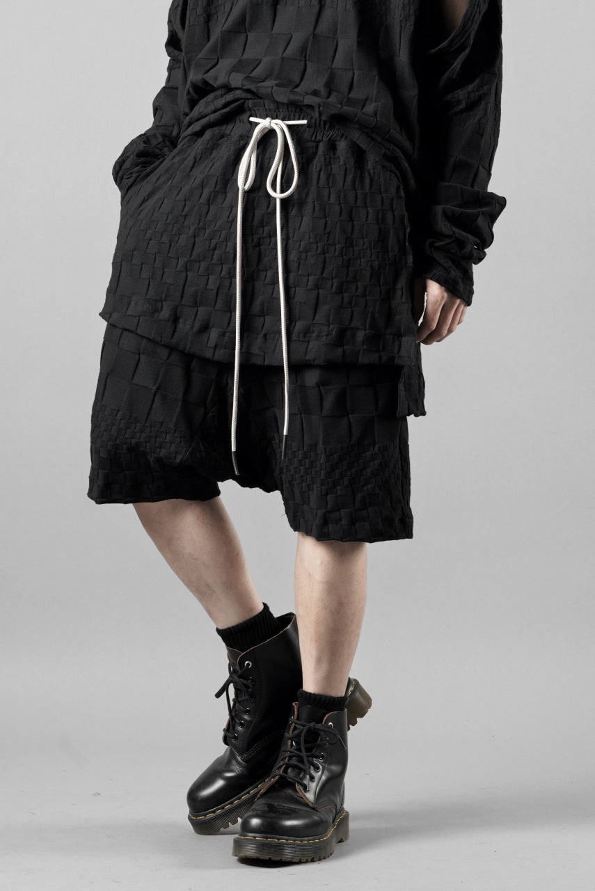 画像をギャラリービューアに読み込む, A.F ARTEFACT GRADIENT PLAID PATTERN LAYERED SHORTS (BLACK)