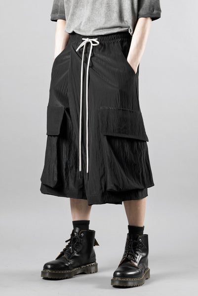 A.F ARTEFACT VOLUME WRAP CARGO SHORTS (BLACK)