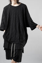 画像をギャラリービューアに読み込む, A.F ARTEFACT GRADIENT PLAID PATTERN DOLMAN TEE (BLACK)