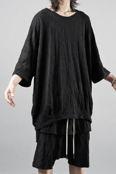 画像をギャラリービューアに読み込む, A.F ARTEFACT GRADIENT PLAID PATTERN DOLMAN TEE (BLACK)