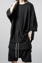 画像をギャラリービューアに読み込む, A.F ARTEFACT GRADIENT PLAID PATTERN DOLMAN TEE (BLACK)