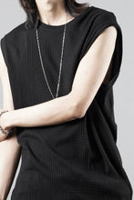 画像をギャラリービューアに読み込む, A.F ARTEFACT DEFORMED STRIPE PATTERN TANK TOP (BLACK)