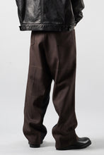 画像をギャラリービューアに読み込む, CHANGES REMAKE CUSTOM STITCH TROUSERS (BROWN)