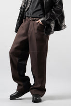 画像をギャラリービューアに読み込む, CHANGES REMAKE CUSTOM STITCH TROUSERS (BROWN)