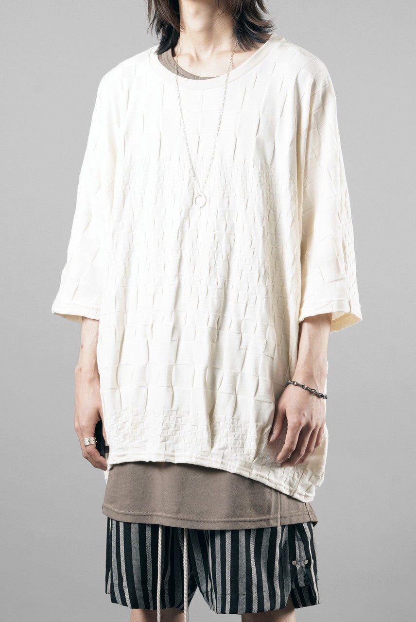 画像をギャラリービューアに読み込む, A.F ARTEFACT GRADIENT PLAID PATTERN DOLMAN TEE (CREAM)