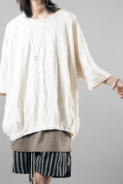 画像をギャラリービューアに読み込む, A.F ARTEFACT GRADIENT PLAID PATTERN DOLMAN TEE (CREAM)