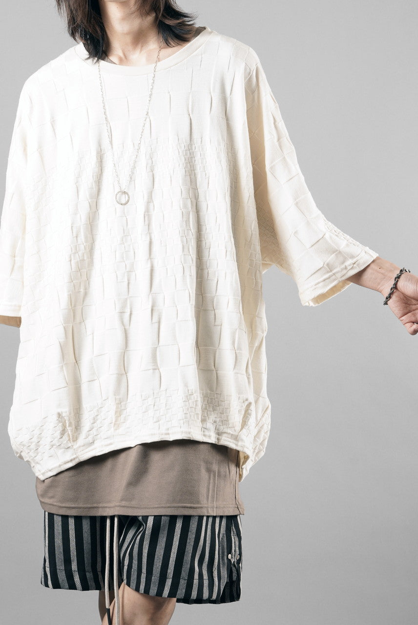画像をギャラリービューアに読み込む, A.F ARTEFACT GRADIENT PLAID PATTERN DOLMAN TEE (CREAM)