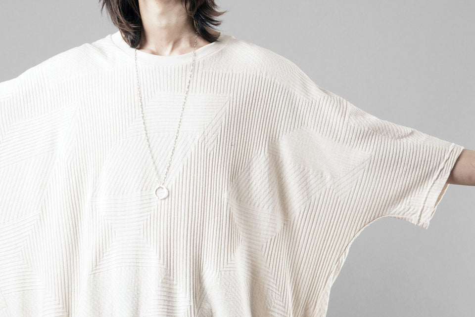 画像をギャラリービューアに読み込む, A.F ARTEFACT DEFORMED STRIPE PATTERN DOLMAN TEE (CREAM)