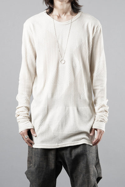 A.F ARTEFACT DEFORMED STRIPE PATTERN LONG SLEEVE TOPS (CREAM)