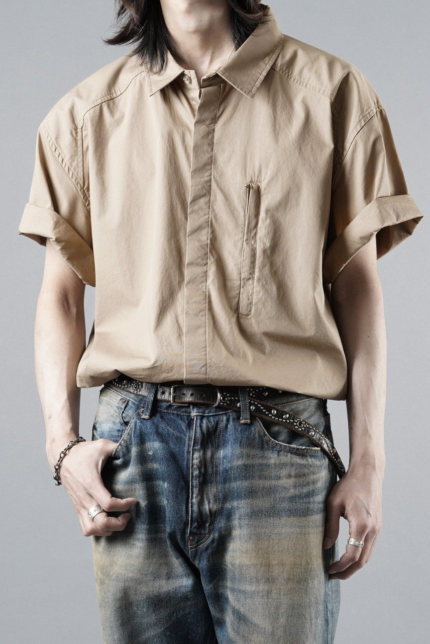 Load image into Gallery viewer, entire studios ZIP POCKET SHORT SLEEVE SHIRT (CAMEL)