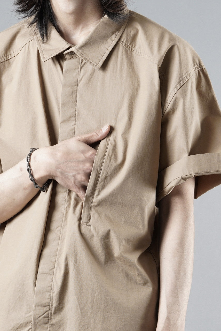entire studios ZIP POCKET SHORT SLEEVE SHIRT (CAMEL)の商品ページ
