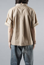 Load image into Gallery viewer, entire studios ZIP POCKET SHORT SLEEVE SHIRT (CAMEL)