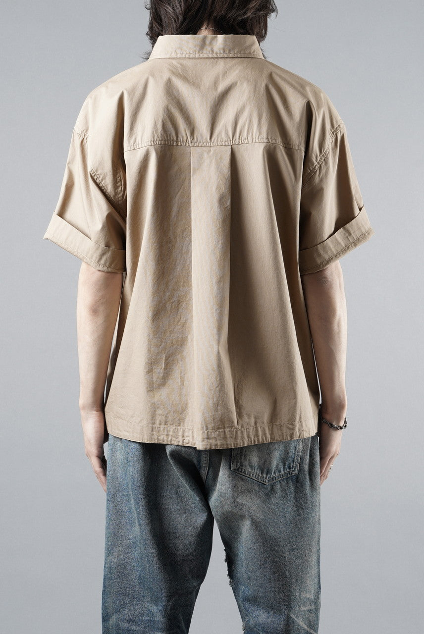 Load image into Gallery viewer, entire studios ZIP POCKET SHORT SLEEVE SHIRT (CAMEL)
