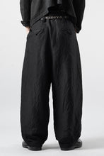 画像をギャラリービューアに読み込む, KLASICA "GL GOSSE-NN" RE DESIGNED BARREL TROUSERS / "NANAKO" WOVEN OXFORD (BLACK)