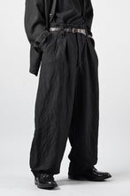 画像をギャラリービューアに読み込む, KLASICA "GL GOSSE-NN" RE DESIGNED BARREL TROUSERS / "NANAKO" WOVEN OXFORD (BLACK)