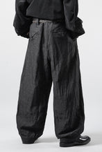 画像をギャラリービューアに読み込む, KLASICA "GL GOSSE-NN" RE DESIGNED BARREL TROUSERS / "NANAKO" WOVEN OXFORD (GREY)