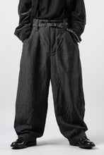 画像をギャラリービューアに読み込む, KLASICA "GL GOSSE-NN" RE DESIGNED BARREL TROUSERS / "NANAKO" WOVEN OXFORD (GREY)
