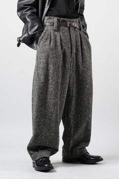 画像をギャラリービューアに読み込む, KLASICA "GL GOSSE-HS" RE DESIGNED BARREL TROUSERS / SOAKED HOMESPUN TWEED (GRAVEL)