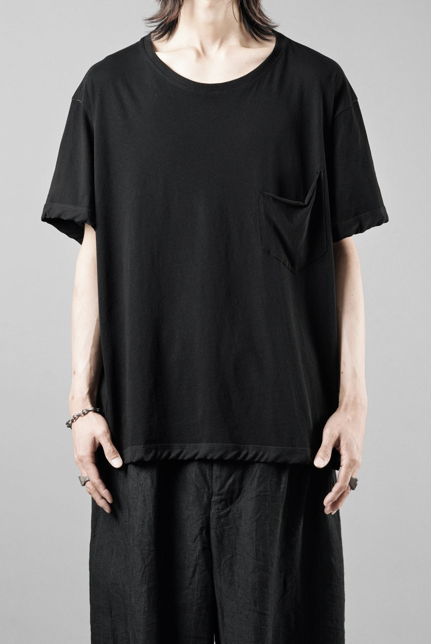 Load image into Gallery viewer, KLASICA "DEGREE 10" TORSION SEEM REGULAR FIT TEE / HIGH TWISTED COTTON DRY JERSEY (BLACK)