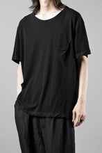 Load image into Gallery viewer, KLASICA "DEGREE 10" TORSION SEEM REGULAR FIT TEE / HIGH TWISTED COTTON DRY JERSEY (BLACK)