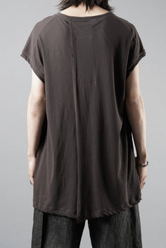 画像をギャラリービューアに読み込む, KLASICA "LUNG v.7" FLAP BACK SLEEVE LESS / HIGH TWISTED COTTON DRY JERSEY (BROWN)