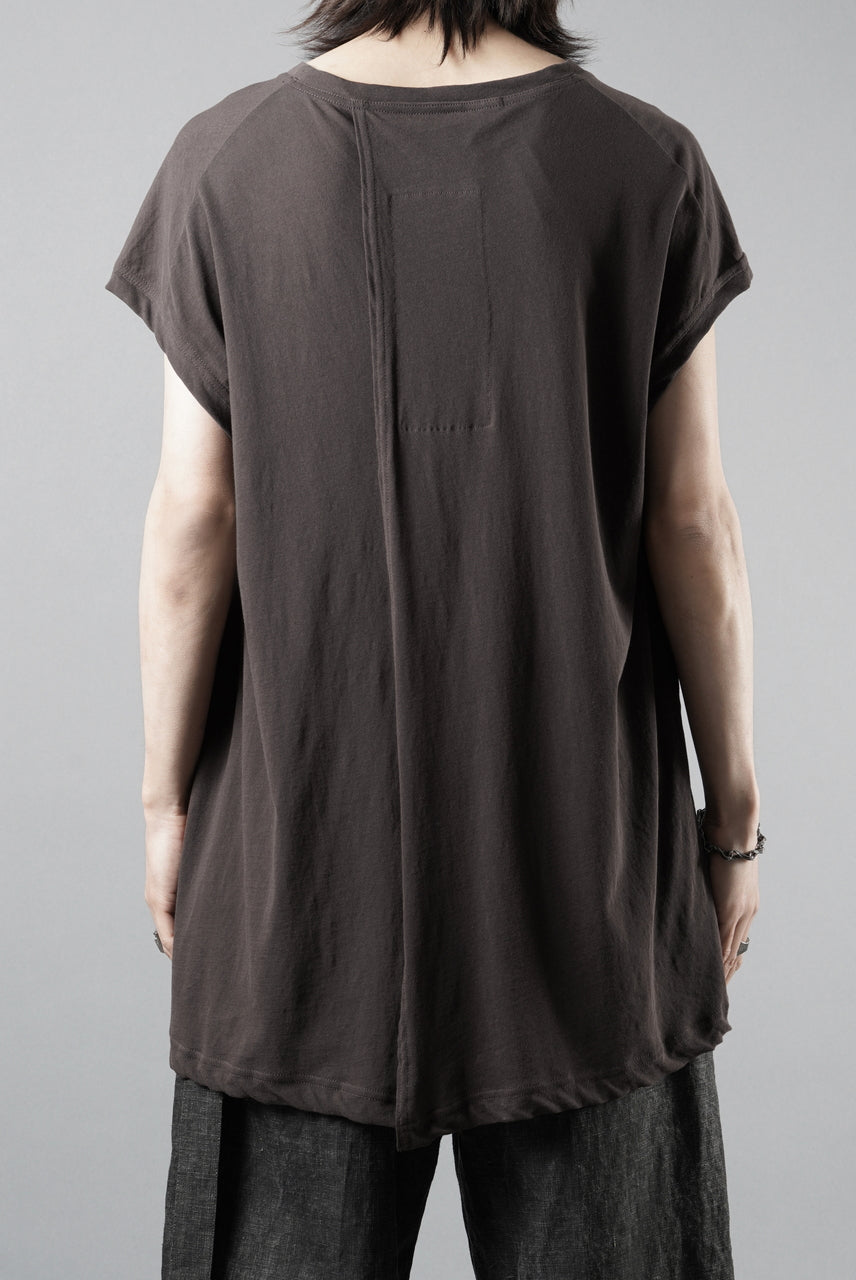画像をギャラリービューアに読み込む, KLASICA "LUNG v.7" FLAP BACK SLEEVE LESS / HIGH TWISTED COTTON DRY JERSEY (BROWN)
