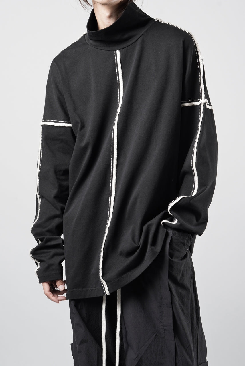 画像をギャラリービューアに読み込む, OBLADI HIGH NECK DROP SHOULDER T-SHIRT WITH BEIGE OVERLOCK STITCHING (BLACK)
