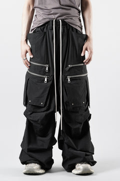 画像をギャラリービューアに読み込む, A.F ARTEFACT CARGO TUCK WIDE PANTS / TYPEWRITER COTTON CLOTH (BLACK)