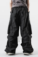 画像をギャラリービューアに読み込む, A.F ARTEFACT CARGO TUCK WIDE PANTS / TYPEWRITER COTTON CLOTH (BLACK)