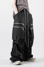画像をギャラリービューアに読み込む, A.F ARTEFACT CARGO TUCK WIDE PANTS / TYPEWRITER COTTON CLOTH (BLACK)