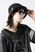 画像をギャラリービューアに読み込む, MASTERMIND WORLD x KANGOL® BERMUDA CASUAL (BLACK)