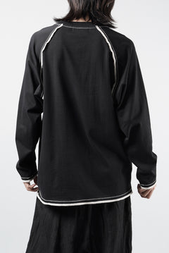 Load image into Gallery viewer, OBLADI RAGLAN LONG-SLEEVE T-SHIRT WITH BEIGE OVERLOCK STITCHING (BLACK)