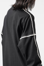 Load image into Gallery viewer, OBLADI DROP SHOULDER LONG SLEEVE T-SHIRT WITH BEIGE OVERLOCK STITCHING (BLACK)