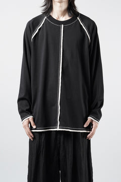 Load image into Gallery viewer, OBLADI RAGLAN LONG-SLEEVE T-SHIRT WITH BEIGE OVERLOCK STITCHING (BLACK)