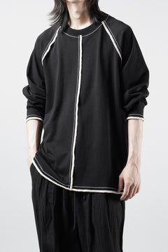 Load image into Gallery viewer, OBLADI RAGLAN LONG-SLEEVE T-SHIRT WITH BEIGE OVERLOCK STITCHING (BLACK)