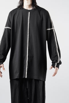 Load image into Gallery viewer, OBLADI DROP SHOULDER LONG SLEEVE T-SHIRT WITH BEIGE OVERLOCK STITCHING (BLACK)