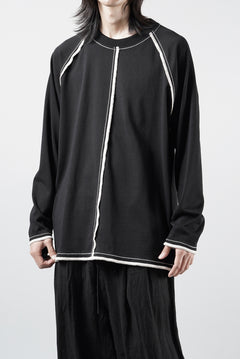Load image into Gallery viewer, OBLADI RAGLAN LONG-SLEEVE T-SHIRT WITH BEIGE OVERLOCK STITCHING (BLACK)