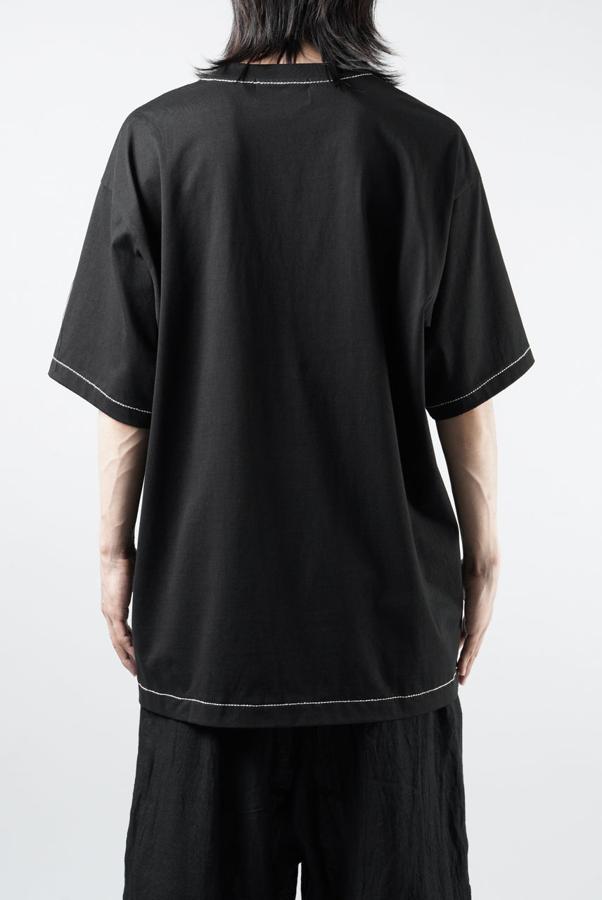 画像をギャラリービューアに読み込む, OBLADI RED AND BEIGE STITCHES POCKET ON BLACK T-SHIRT (BLACK)