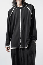 Load image into Gallery viewer, OBLADI RAGLAN LONG-SLEEVE T-SHIRT WITH BEIGE OVERLOCK STITCHING (BLACK)