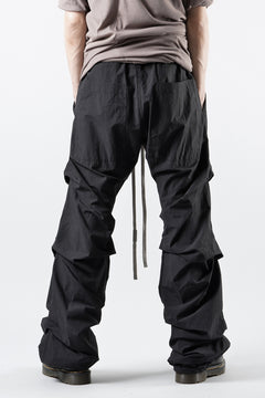 画像をギャラリービューアに読み込む, A.F ARTEFACT TUCK BAGGY PANTS / TYPEWRITER COTTON CLOTH (BLACK)