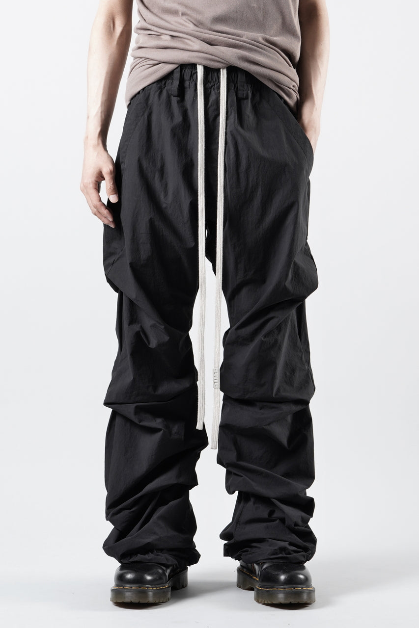 画像をギャラリービューアに読み込む, A.F ARTEFACT TUCK BAGGY PANTS / TYPEWRITER COTTON CLOTH (BLACK)