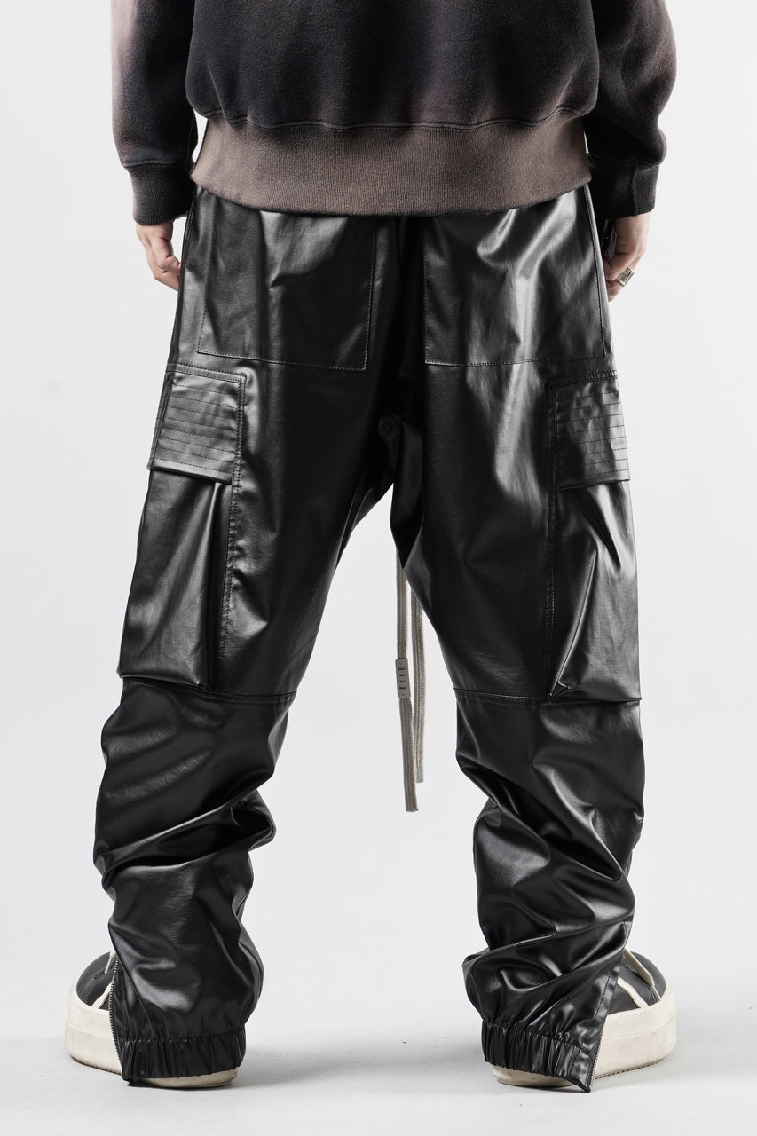 画像をギャラリービューアに読み込む, A.F ARTEFACT ZIPPER CARGO PANTS / LUSTROUS COATED WOVEN (BLACK)