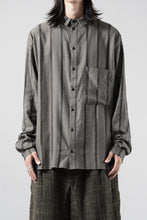 画像をギャラリービューアに読み込む, Aleksandr Manamis STRIPE BUTTON COLLAR SHIRT (STRIPE)