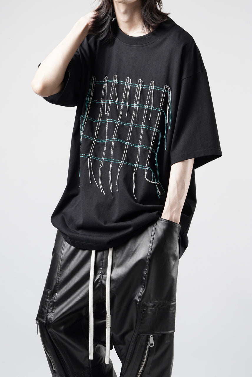 画像をギャラリービューアに読み込む, OBLADI GREEN &amp; BEIGE GRID STITCHES ON BLACK T-SHIRT (BLACK)