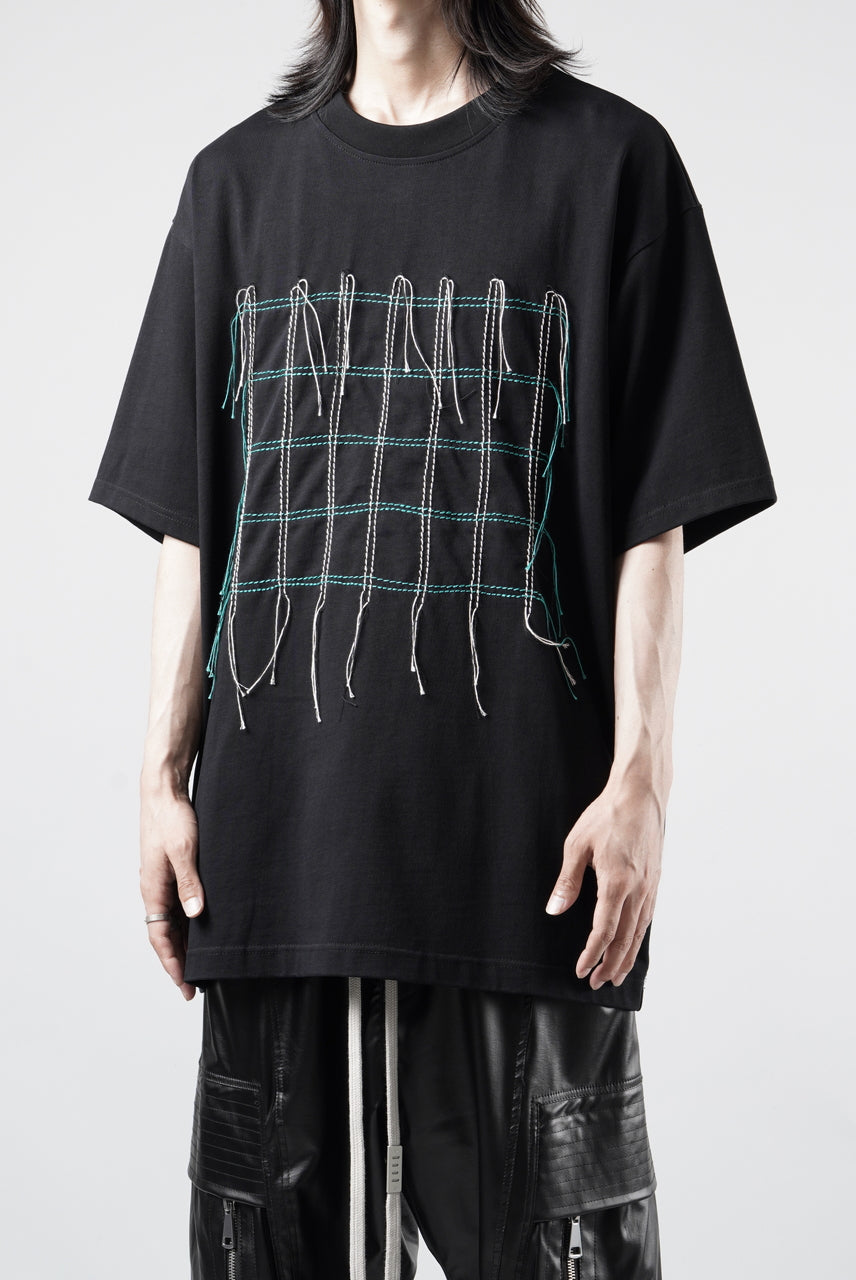 画像をギャラリービューアに読み込む, OBLADI GREEN &amp; BEIGE GRID STITCHES ON BLACK T-SHIRT (BLACK)